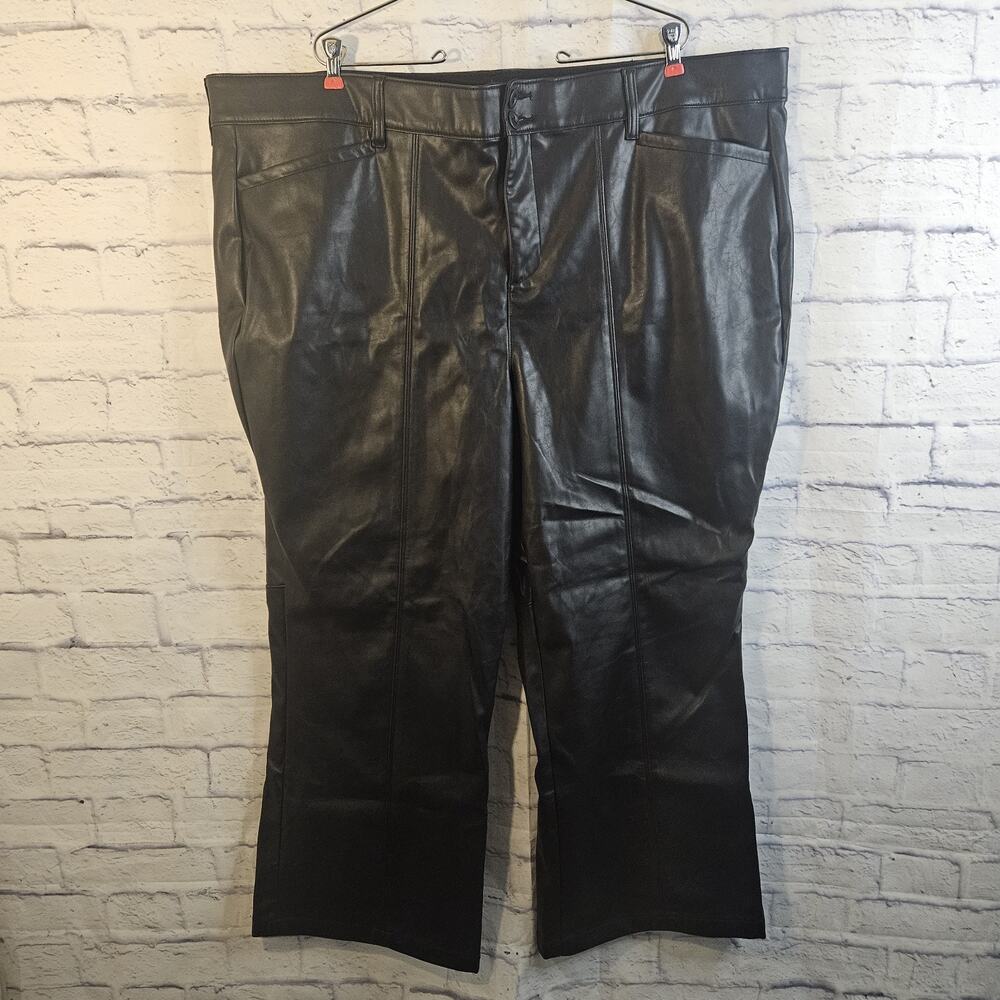 Torrid Faux Leather Women's Pintuck Trouser Size 28S Black NWT Hi-Rise Plus Size - Picture 1 of 6